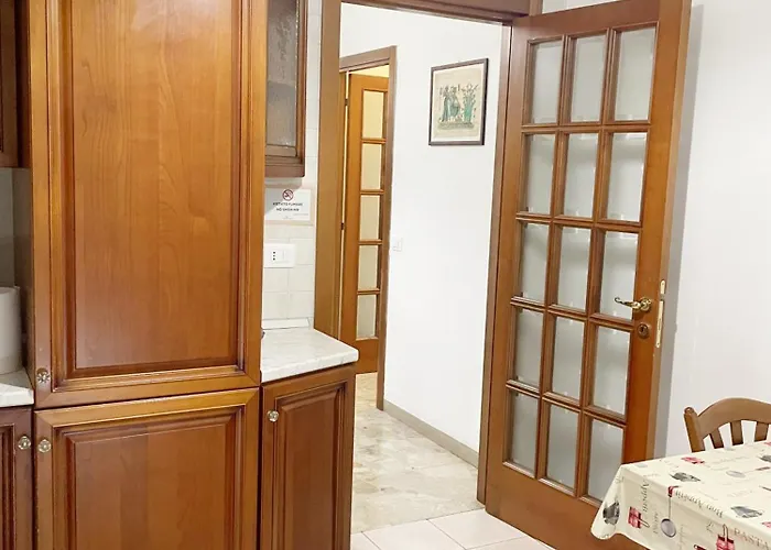 Apartment Cleo Azalea